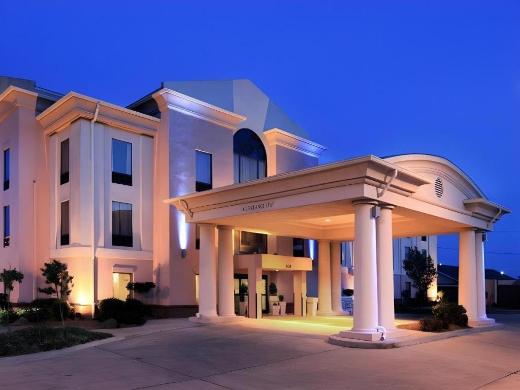 Holiday Inn Express Hotel & Suites Cleveland - Ms By Ihg Luaran gambar