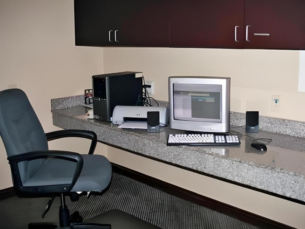 Holiday Inn Express Hotel & Suites Cleveland - Ms By Ihg Luaran gambar