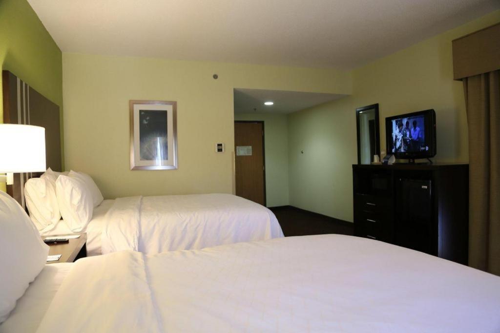Holiday Inn Express Hotel & Suites Cleveland - Ms By Ihg Luaran gambar