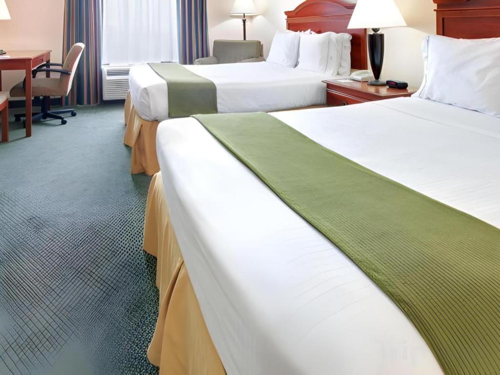 Holiday Inn Express Hotel & Suites Cleveland - Ms By Ihg Luaran gambar