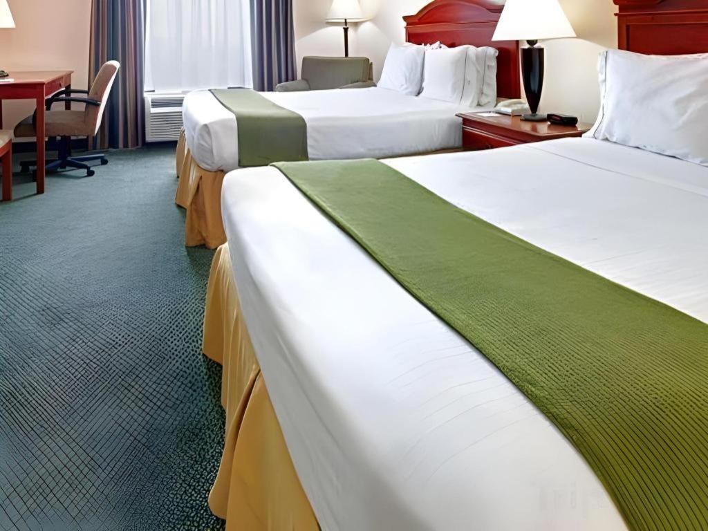 Holiday Inn Express Hotel & Suites Cleveland - Ms By Ihg Luaran gambar