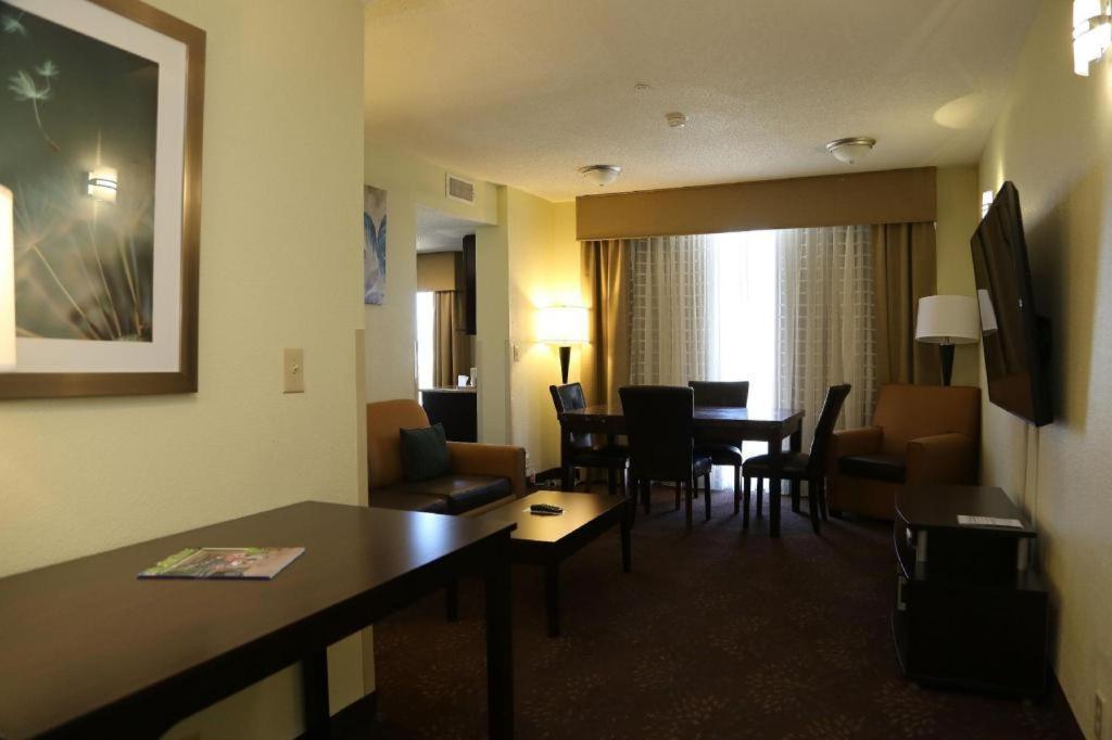 Holiday Inn Express Hotel & Suites Cleveland - Ms By Ihg Luaran gambar