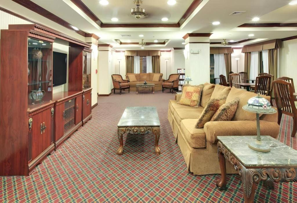 Holiday Inn Express Hotel & Suites Cleveland - Ms By Ihg Luaran gambar